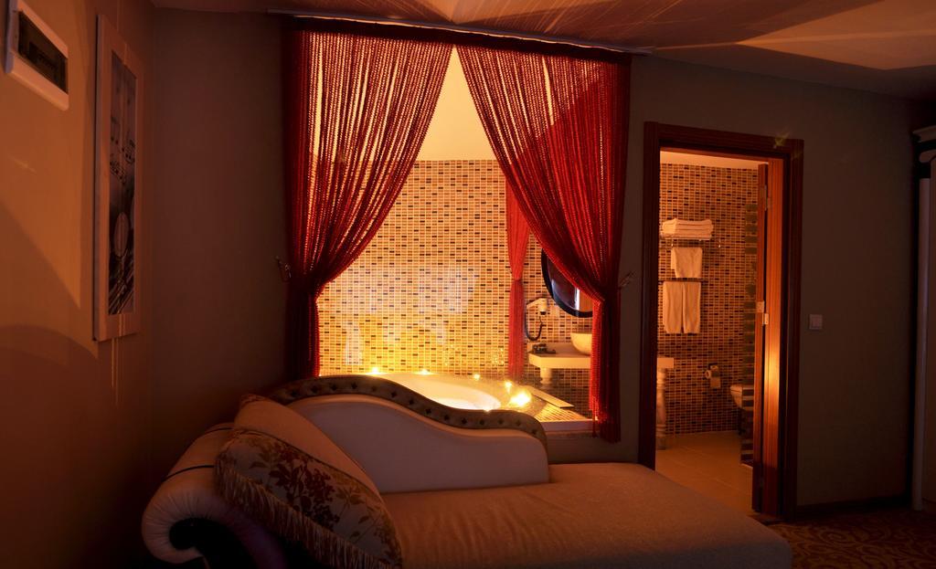 Demosan Hotel Karaman Екстер'єр фото