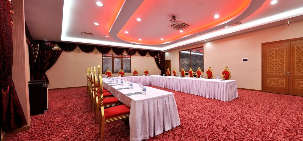 Demosan Hotel Karaman Екстер'єр фото