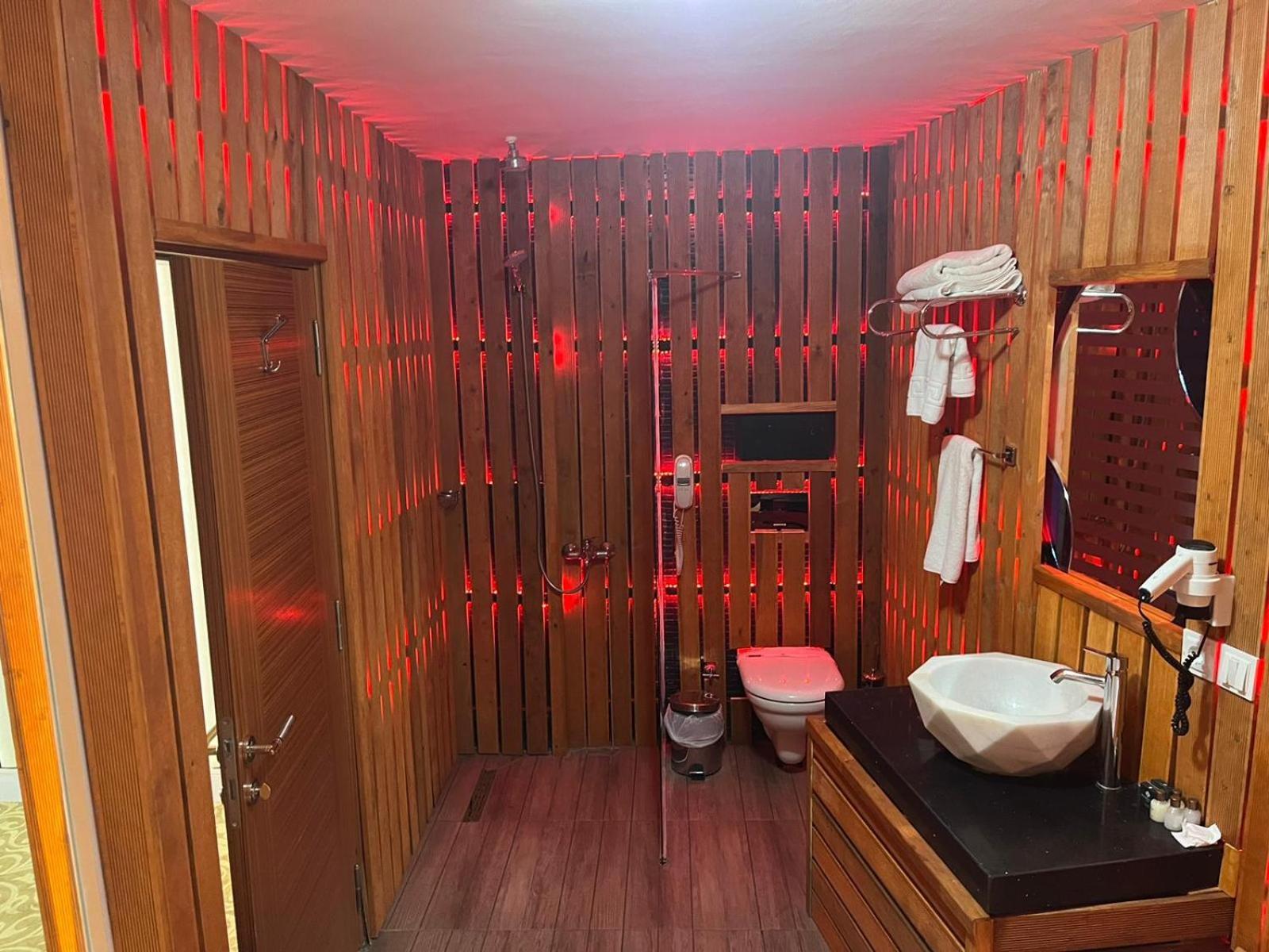 Demosan Hotel Karaman Екстер'єр фото