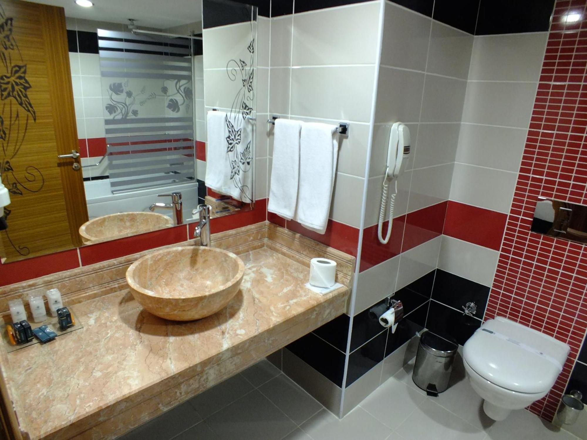 Demosan Hotel Karaman Екстер'єр фото