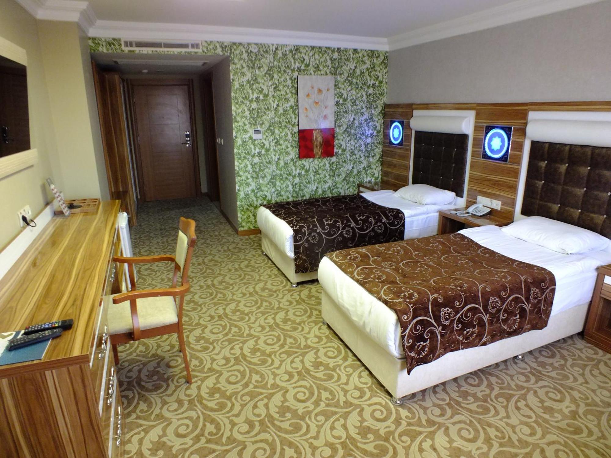 Demosan Hotel Karaman Екстер'єр фото